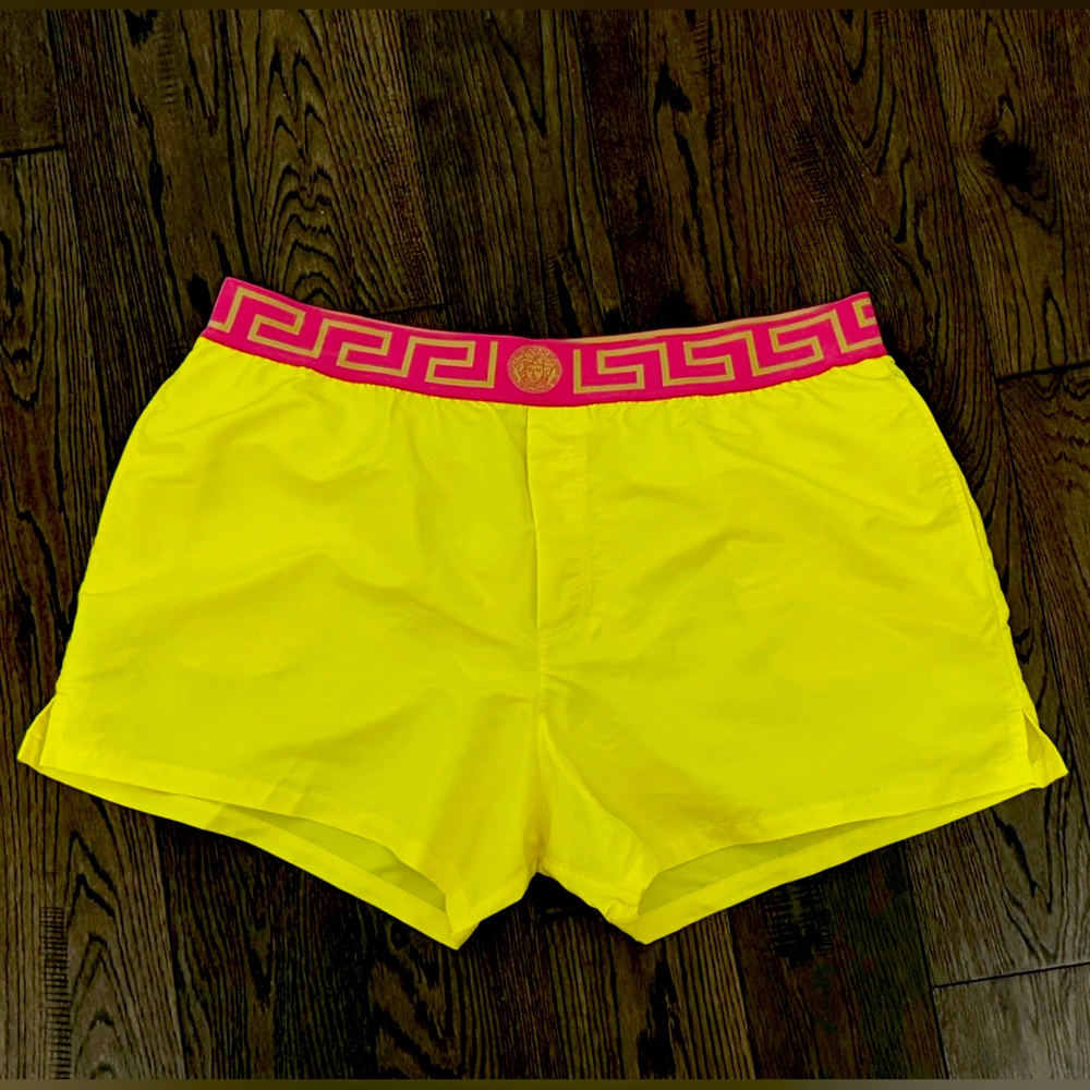 Versace Swimwear – Bold Elegance, Iconic Style